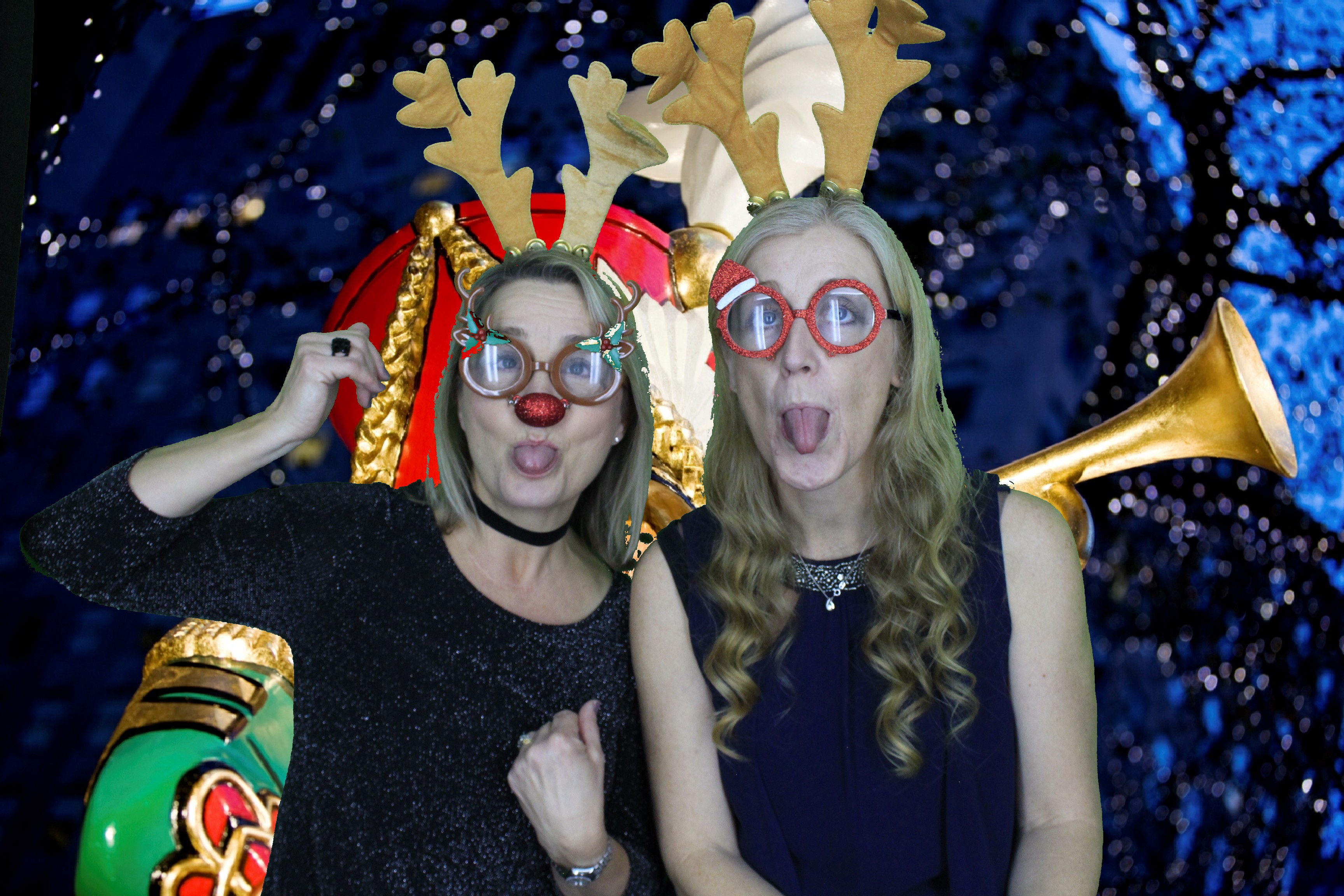 Silvermere Christmas Party  | View more photos from the event at gallery.myphotoboothexperience.co.uk/u/MyPhotoBoothExperienceLtd/Silvermere-Christmas-Party-0